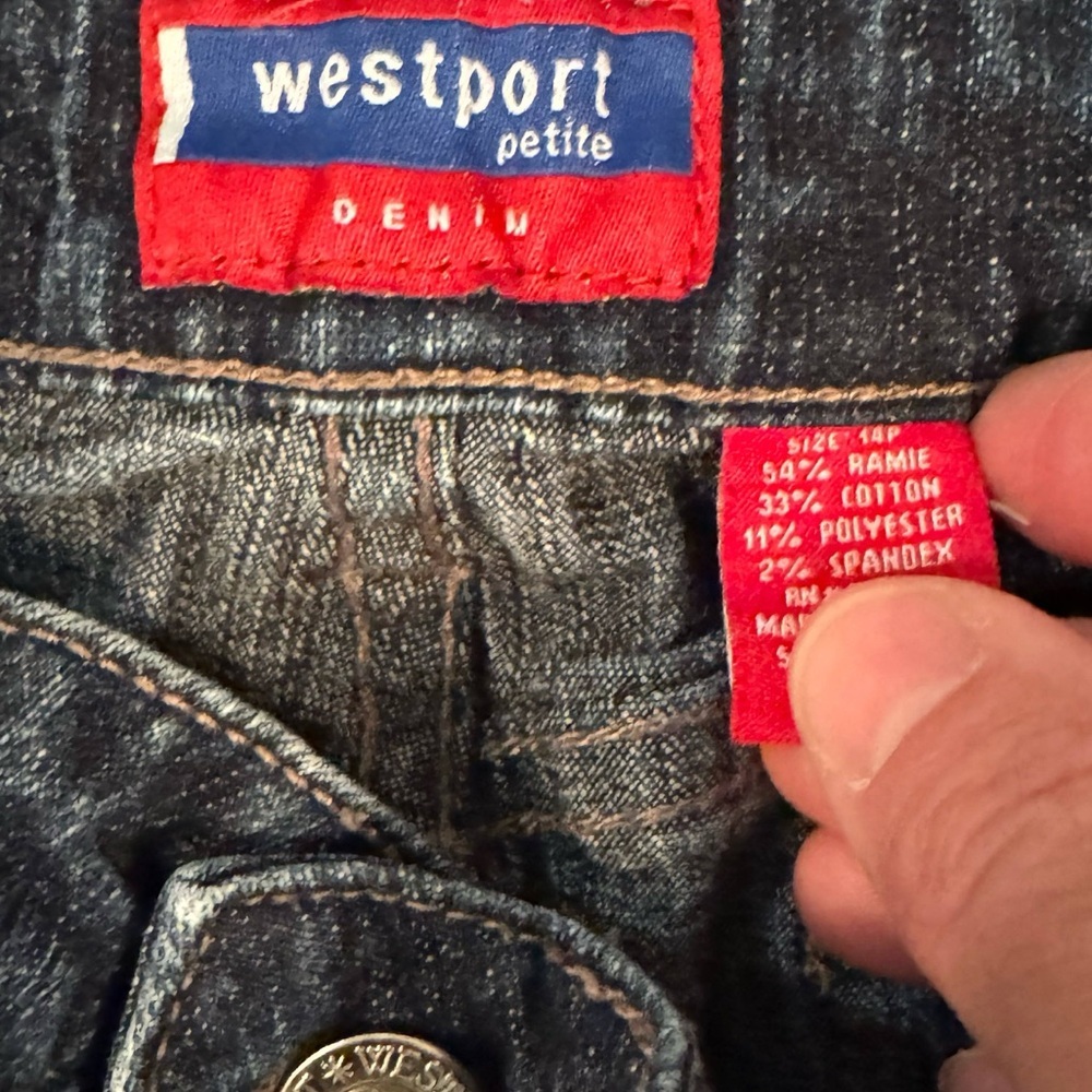 Westport Blue denim Jeans size 14 petite no stains or wear - Picture 3 of 6
